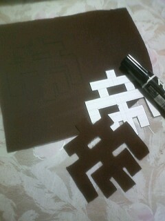 �L�B�C�C�C����������